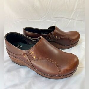Dansko Women’s Phoebe Clogs